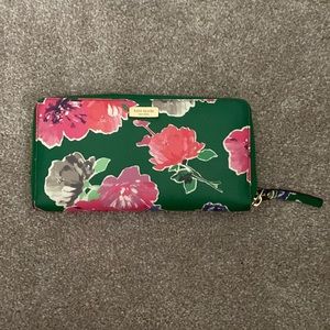 Kate Spade Green Floral Wallet